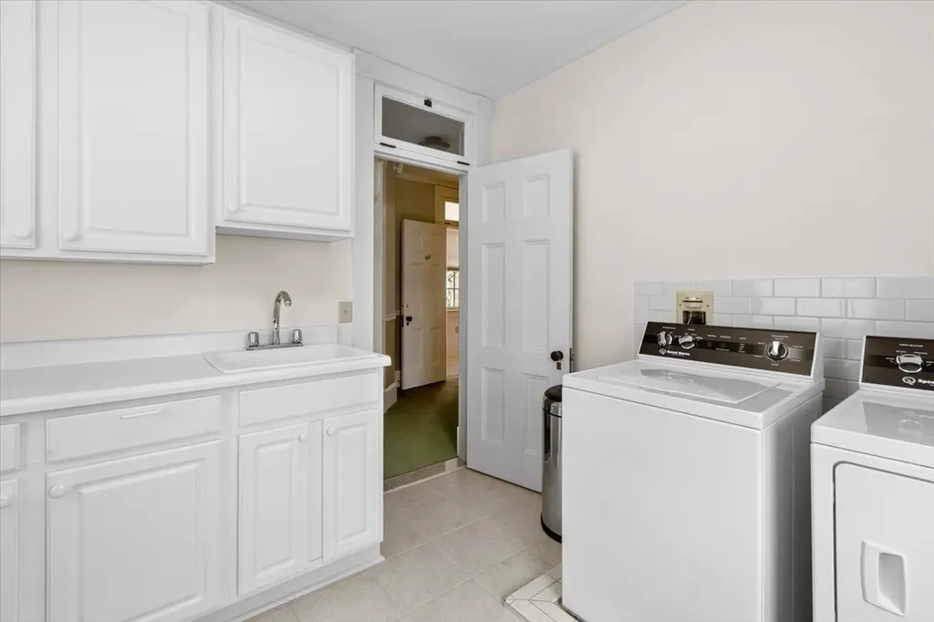 16 West Road Bennington VT 05201