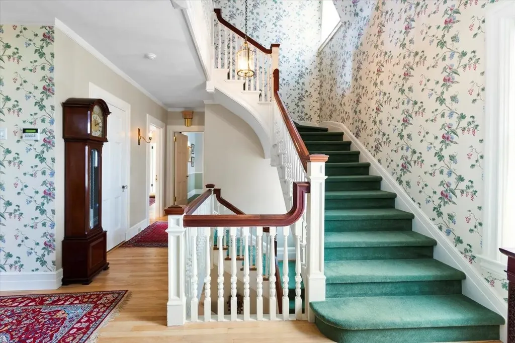 16 West Road Bennington VT 05201