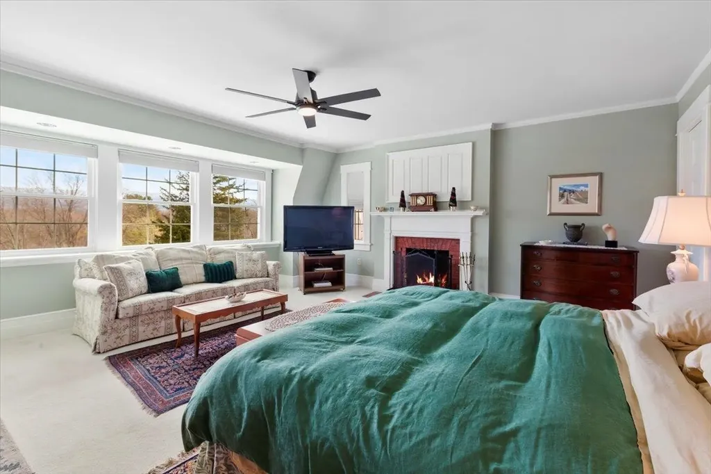 16 West Road Bennington VT 05201