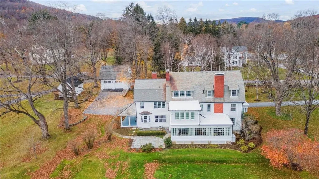 16 West Road Bennington VT 05201