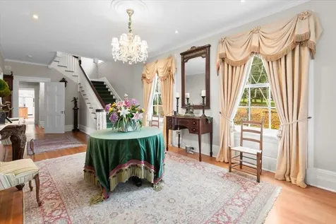 16 West Road Bennington VT 05201