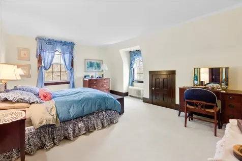 16 West Road Bennington VT 05201