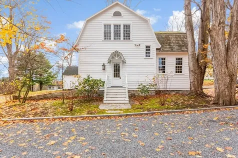 16 West Road Bennington VT 05201