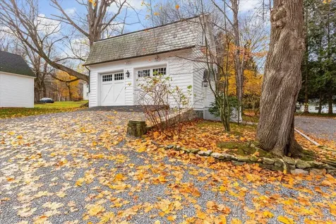 16 West Road Bennington VT 05201