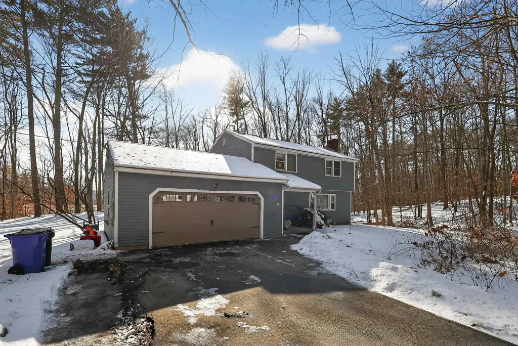 35 Winterhill Road Goffstown NH 03045