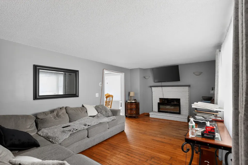 35 Winterhill Road Goffstown NH 03045