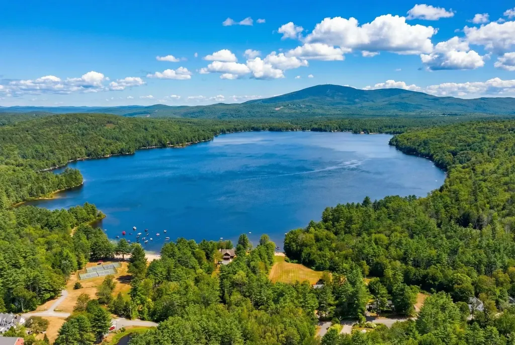 760 Pleasant Street New London NH 03257