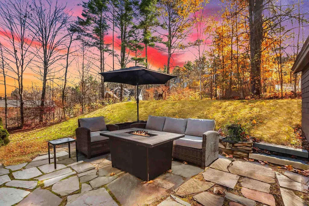 760 Pleasant Street New London NH 03257