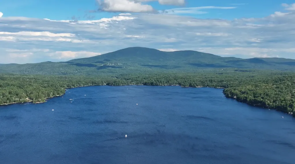 760 Pleasant Street New London NH 03257