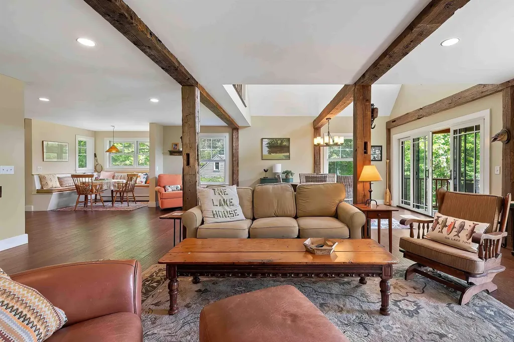 760 Pleasant Street New London NH 03257