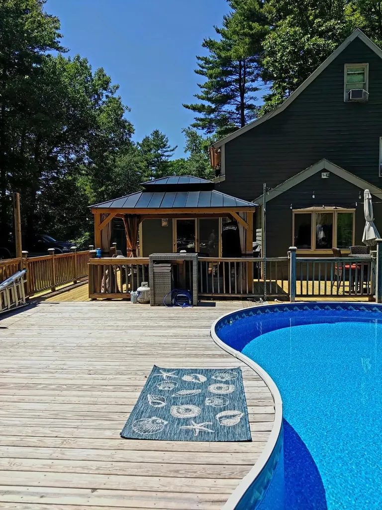 66 Hawke Lane Danville NH 03819