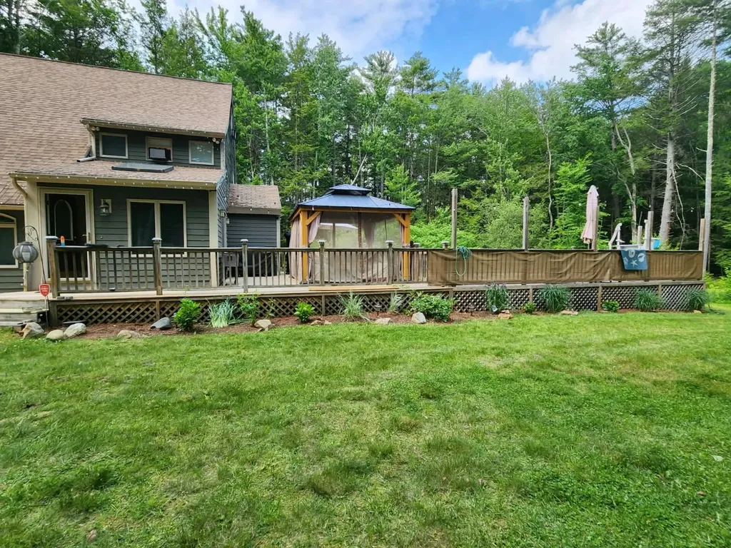 66 Hawke Lane Danville NH 03819