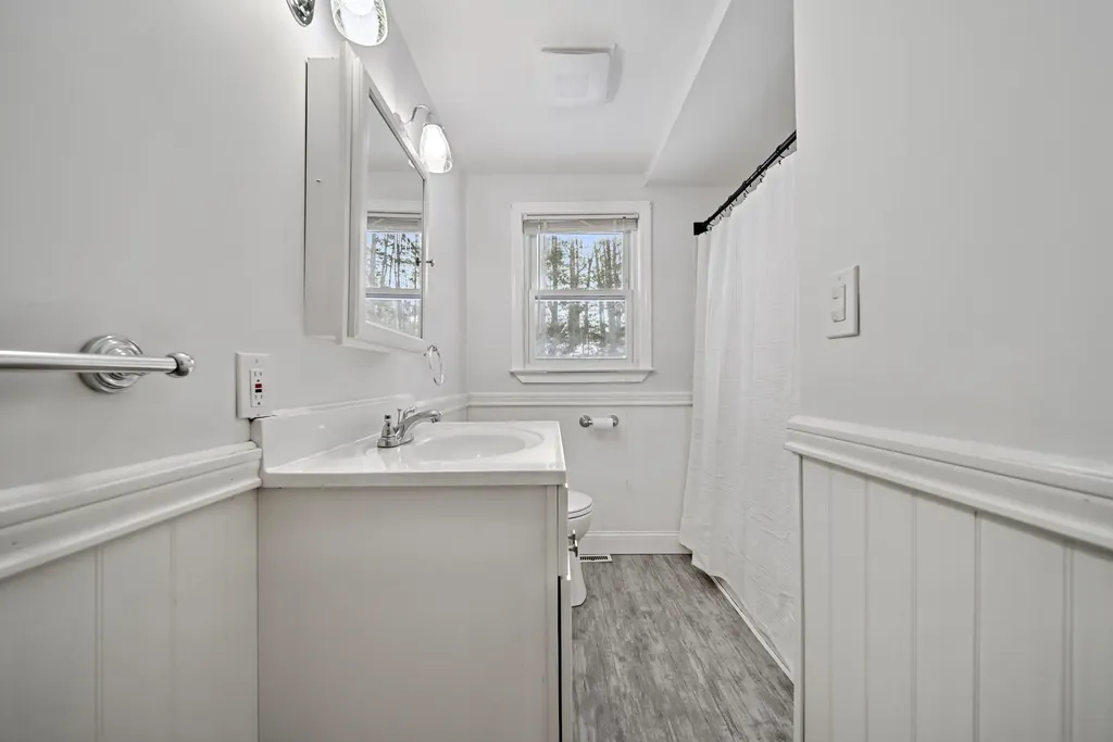 4 Portchester Drive Nashua NH 03062