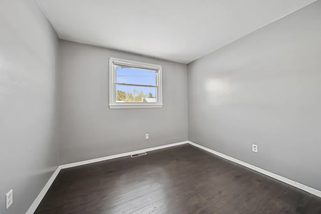 4 Portchester Drive Nashua NH 03062