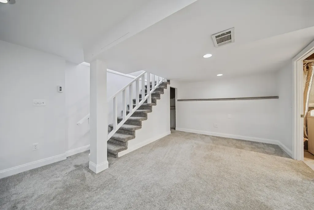 4 Portchester Drive Nashua NH 03062