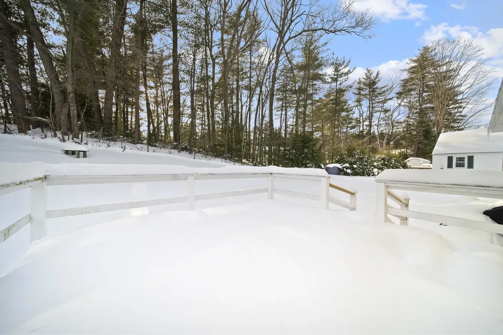 4 Portchester Drive Nashua NH 03062