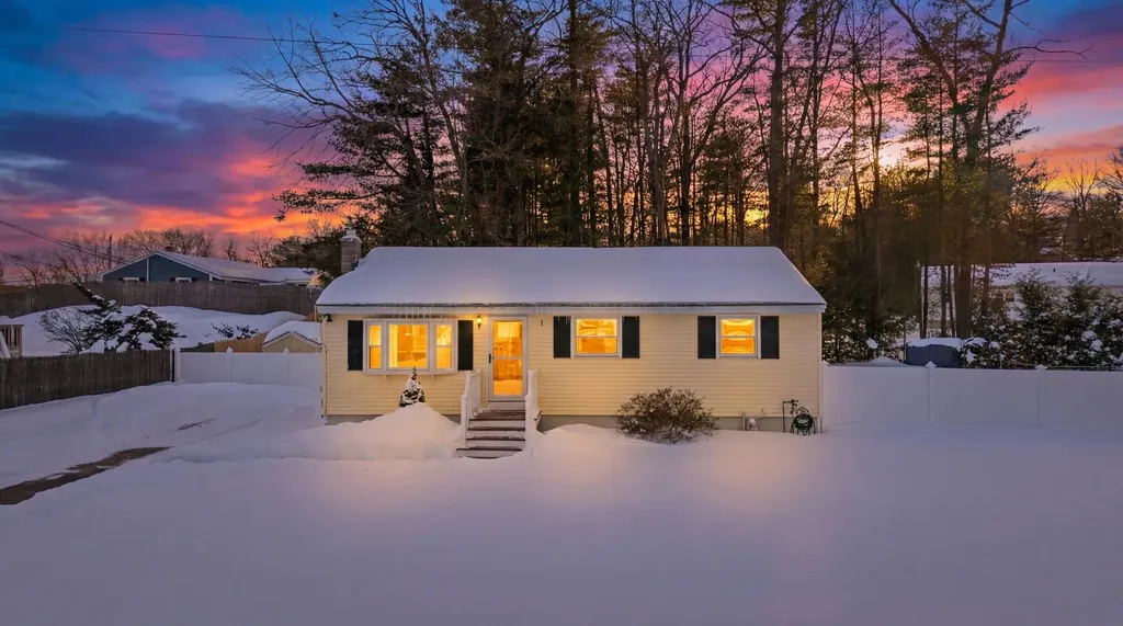 4 Portchester Drive Nashua NH 03062