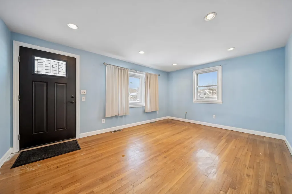 4 Portchester Drive Nashua NH 03062