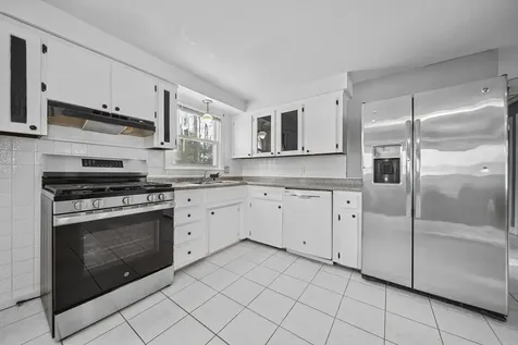 4 Portchester Drive Nashua NH 03062