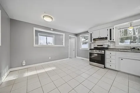 4 Portchester Drive Nashua NH 03062