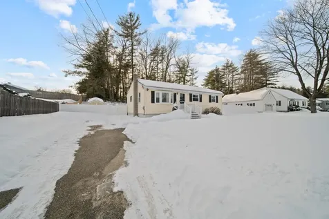 4 Portchester Drive Nashua NH 03062