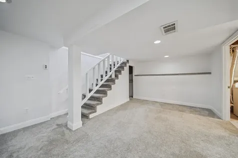 4 Portchester Drive Nashua NH 03062