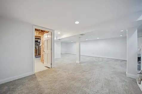 4 Portchester Drive Nashua NH 03062