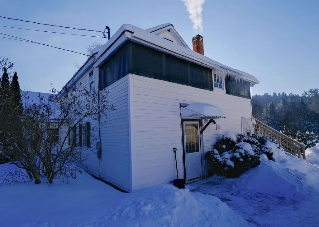 818 Main Street Cavendish VT 05142