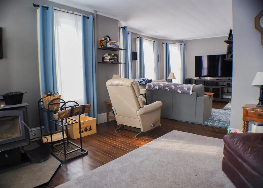 25 Gibbs Street Proctor VT 05765