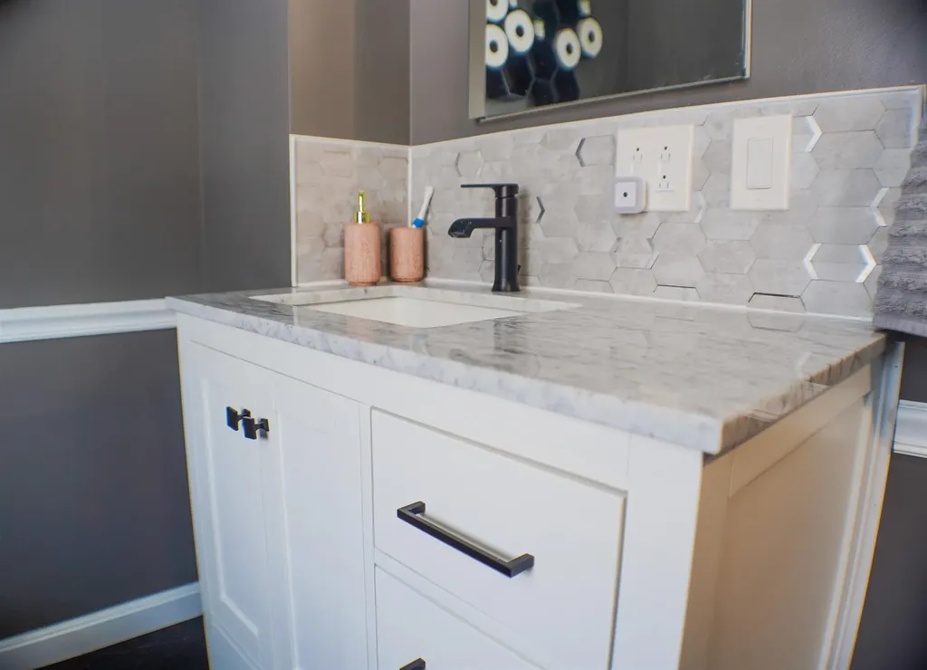 25 Gibbs Street Proctor VT 05765