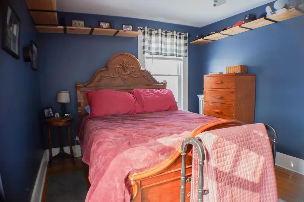 25 Gibbs Street Proctor VT 05765