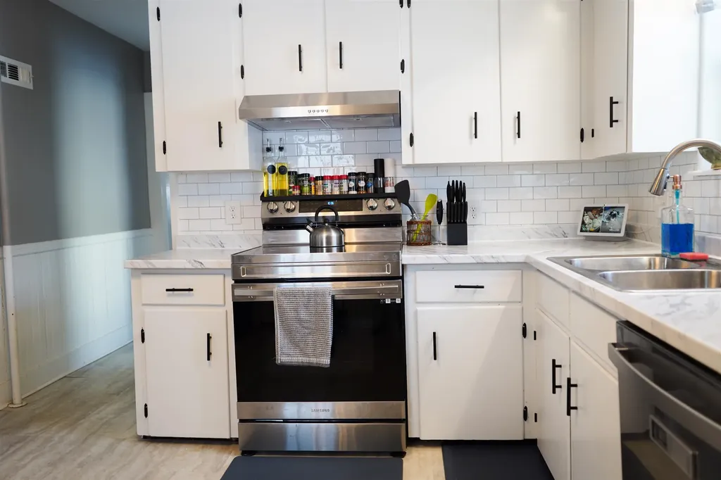 25 Gibbs Street Proctor VT 05765