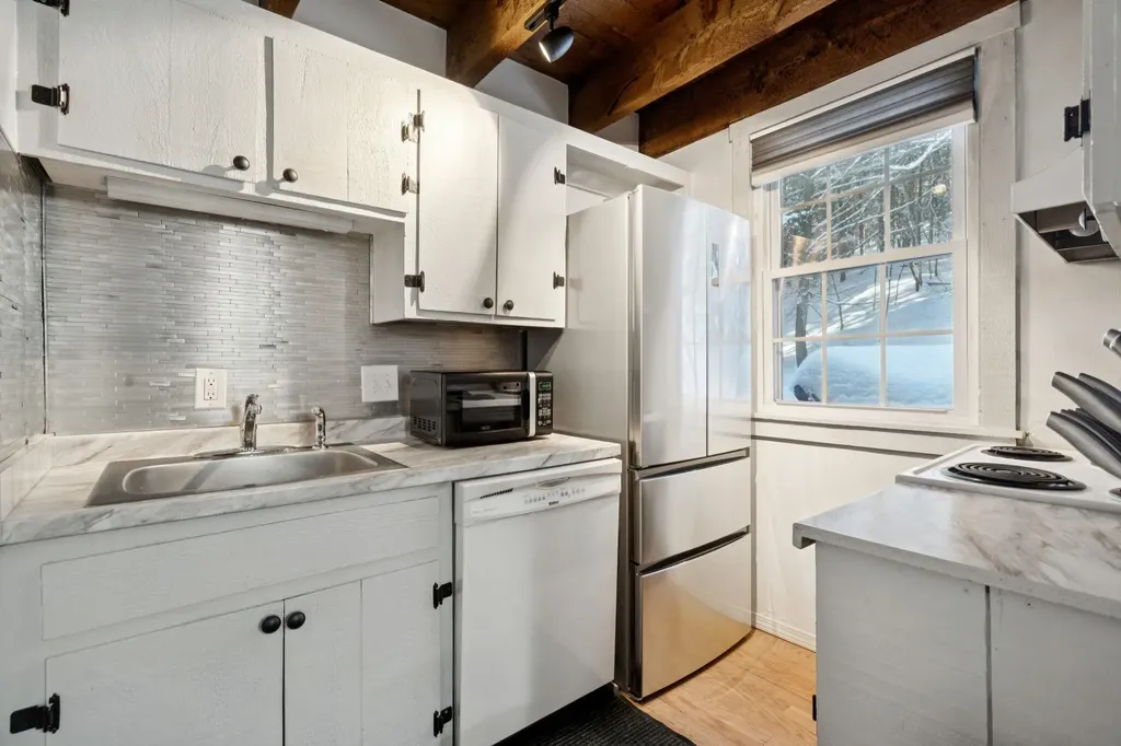 574 Willard Road Hartford VT 05001