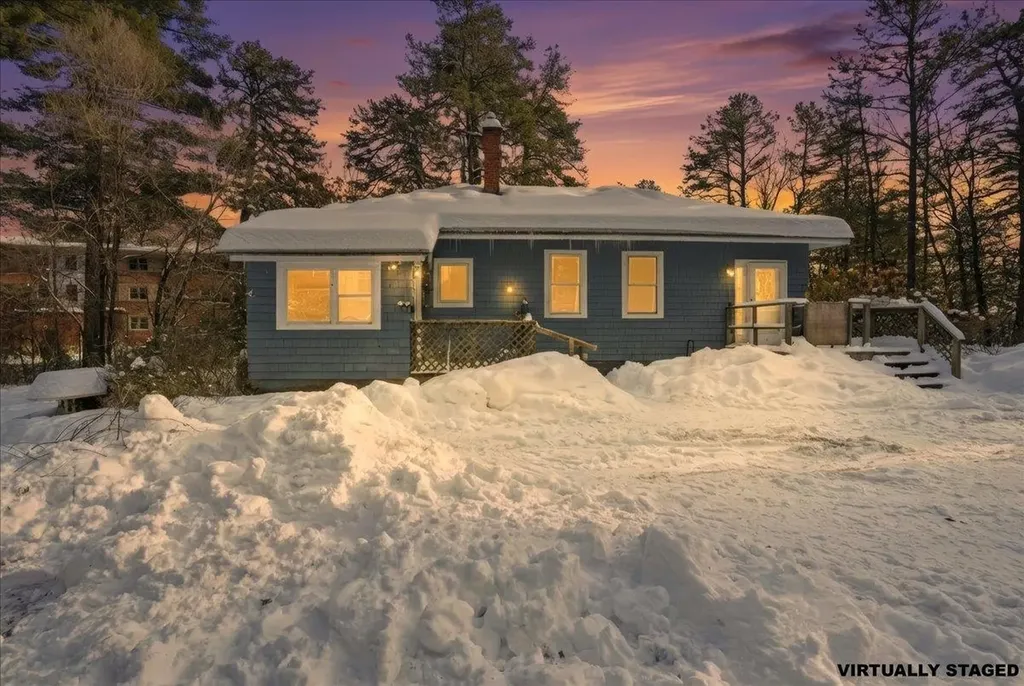 405 Upland Street Manchester NH 03102