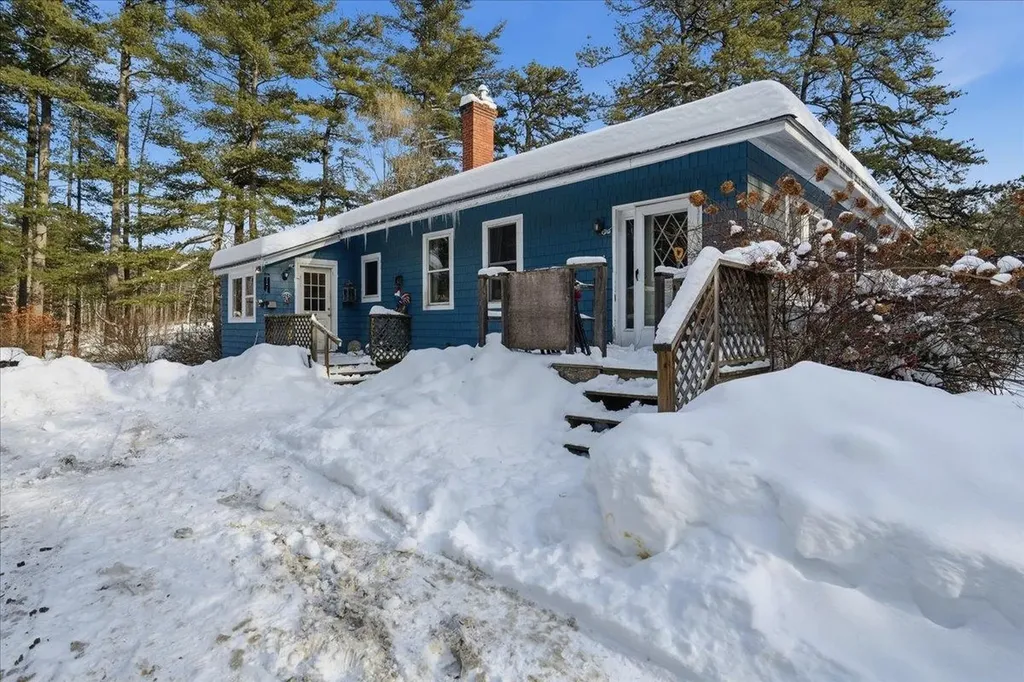 405 Upland Street Manchester NH 03102