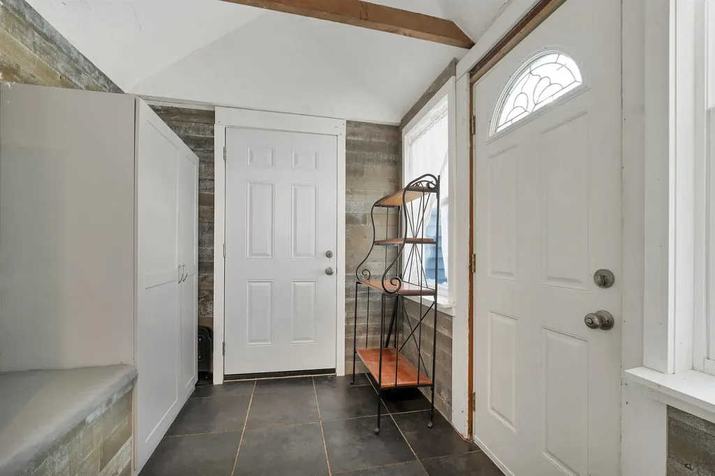 102 Elm Street Epping NH 03042