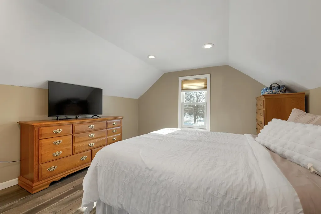 102 Elm Street Epping NH 03042