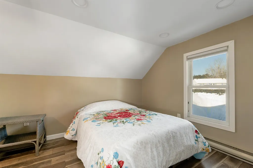 102 Elm Street Epping NH 03042