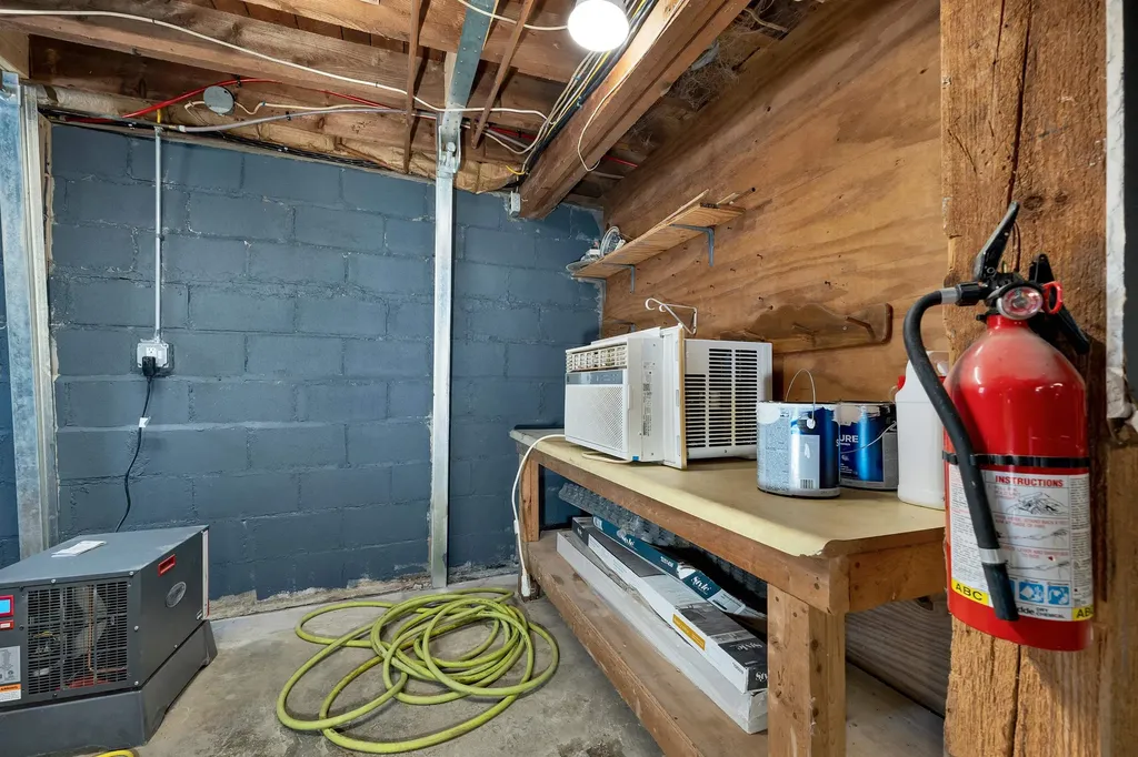 102 Elm Street Epping NH 03042