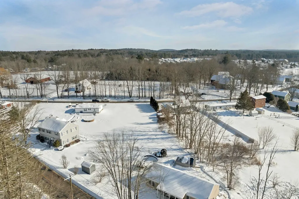 102 Elm Street Epping NH 03042