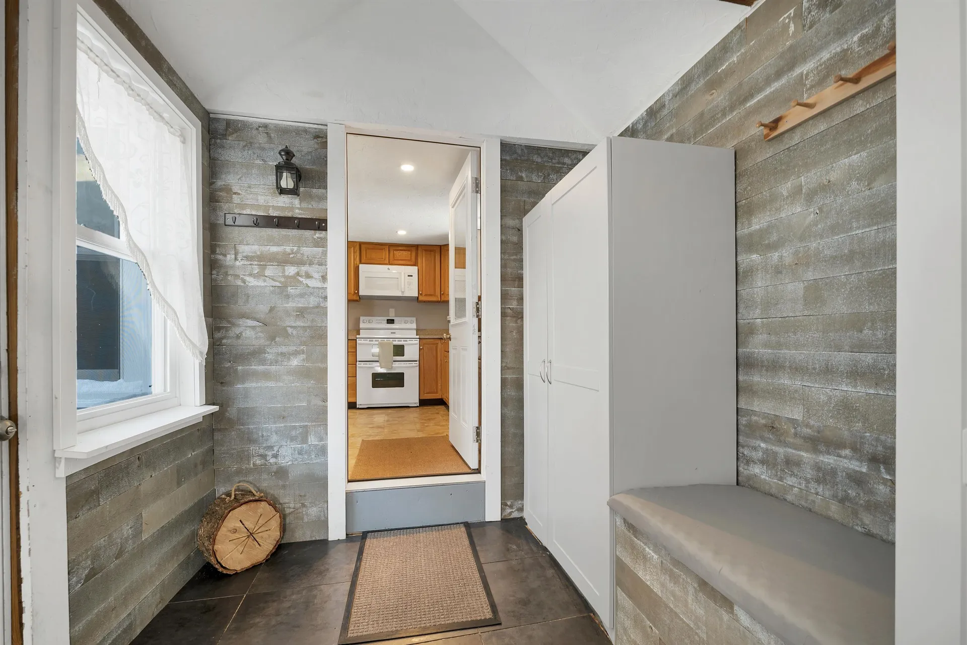 102 Elm Street Epping NH 03042