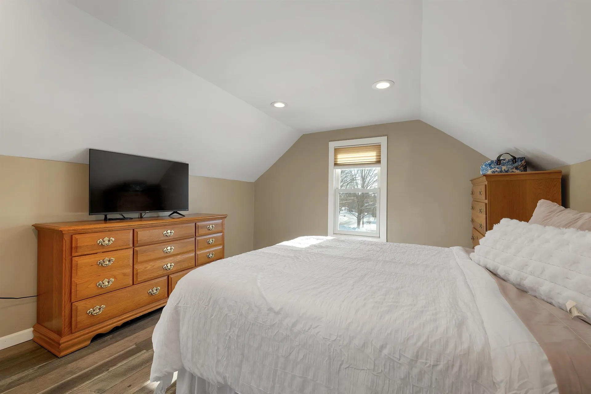 102 Elm Street Epping NH 03042