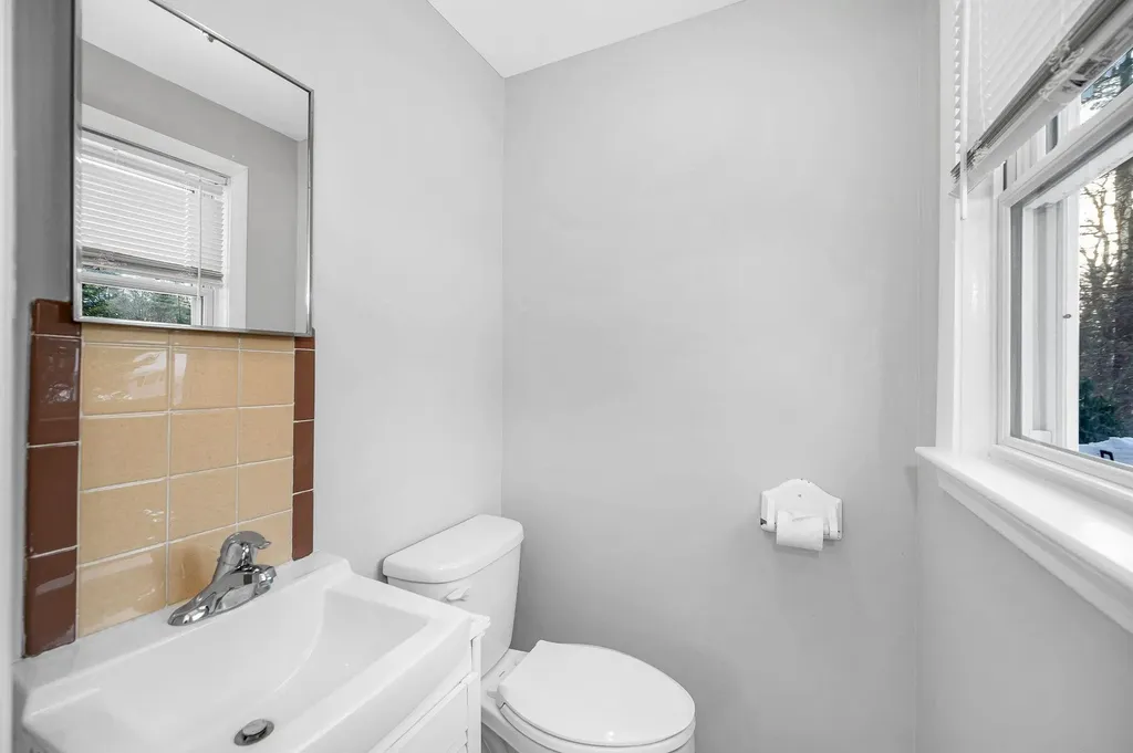 5 Craven Terrace Derry NH 03038