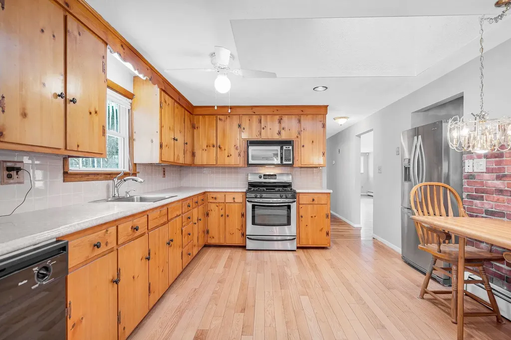 5 Craven Terrace Derry NH 03038