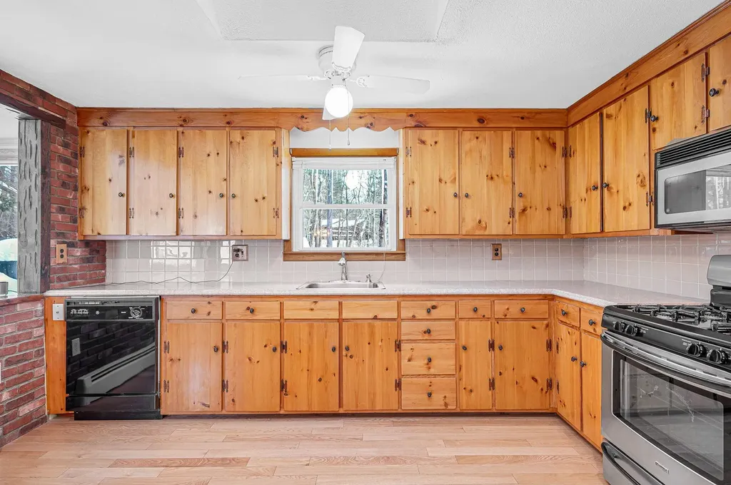 5 Craven Terrace Derry NH 03038