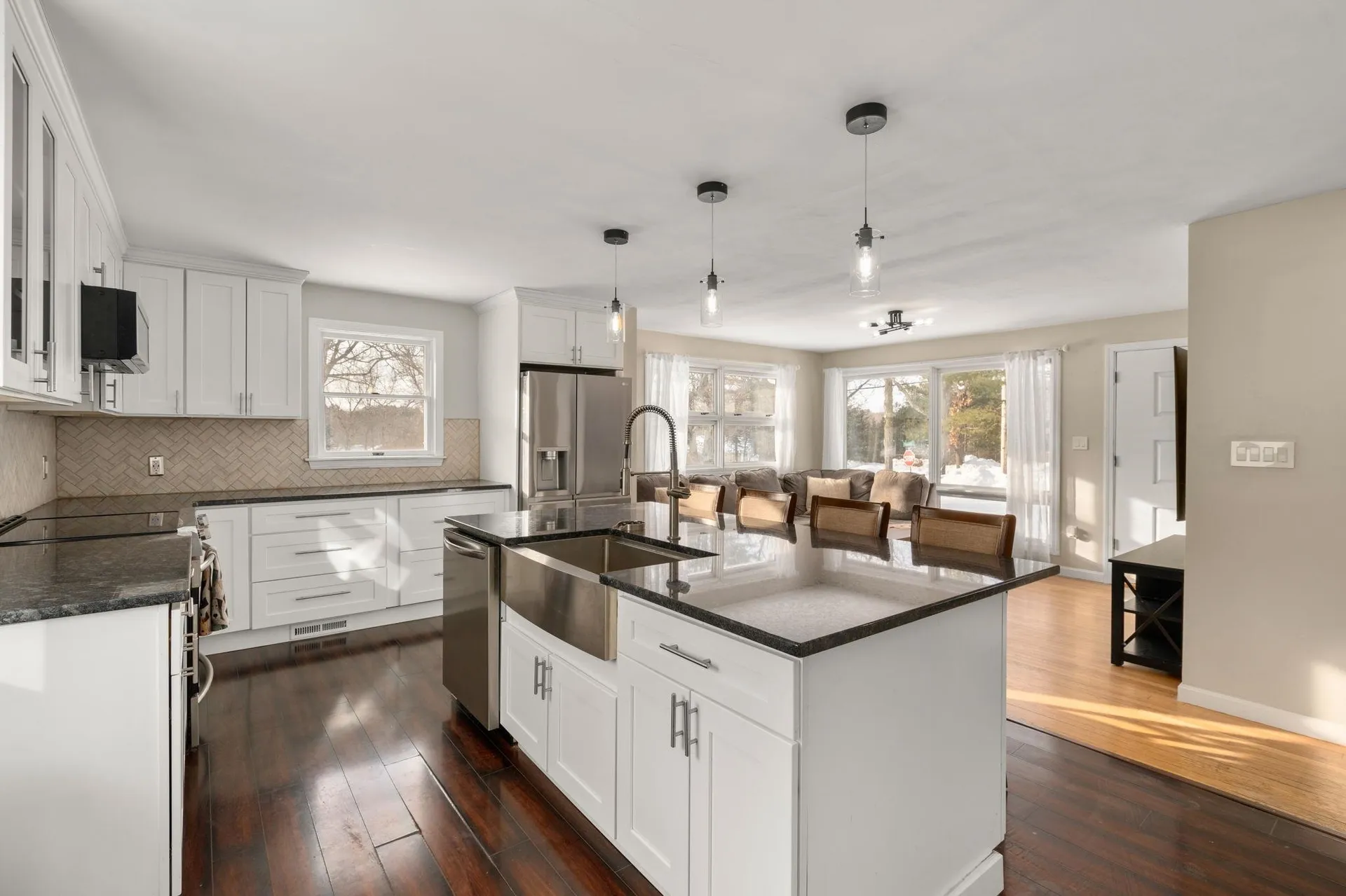 48 Butler Street Salem NH 03079