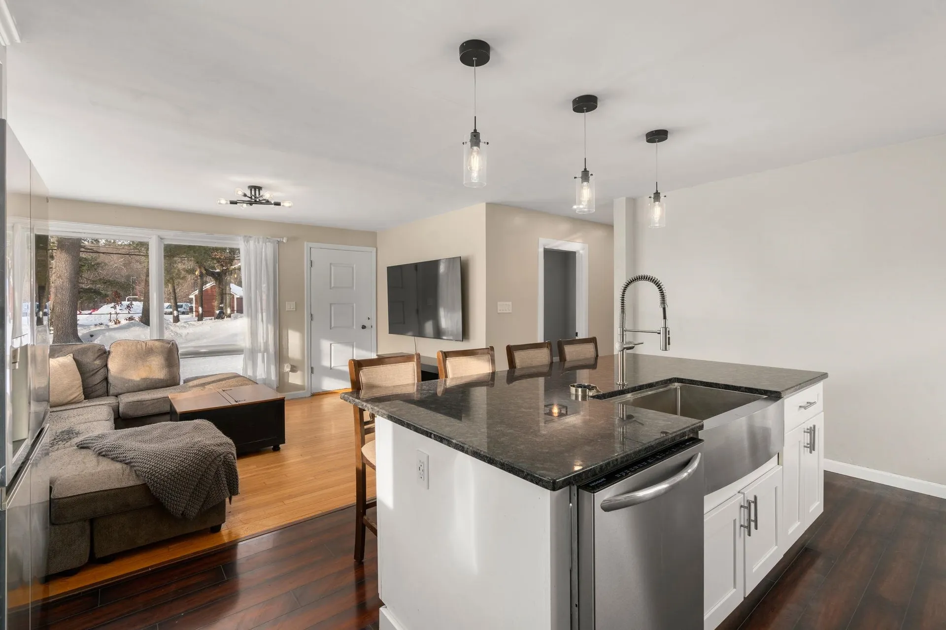 48 Butler Street Salem NH 03079