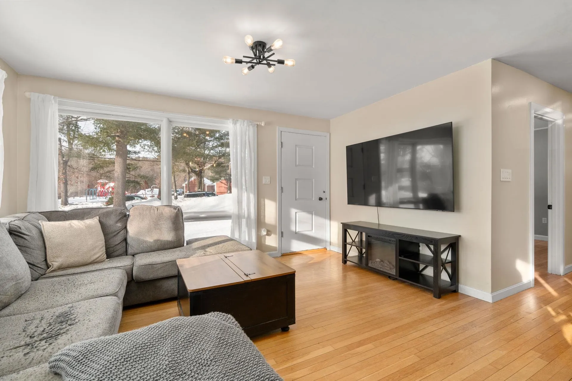 48 Butler Street Salem NH 03079