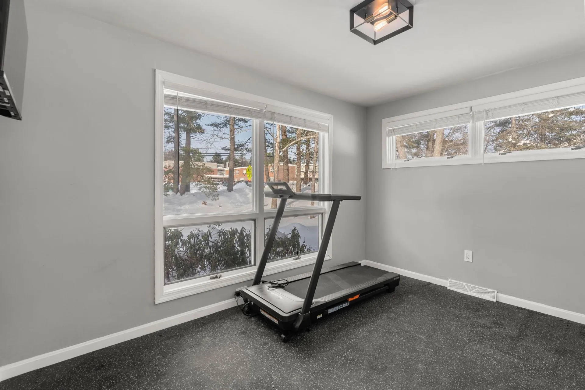 48 Butler Street Salem NH 03079