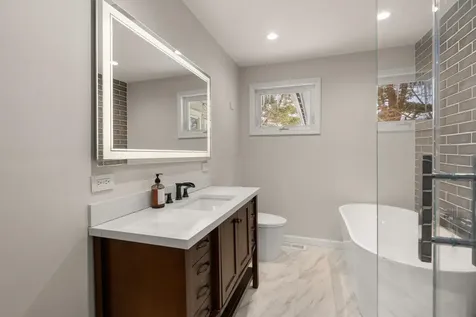 48 Butler Street Salem NH 03079